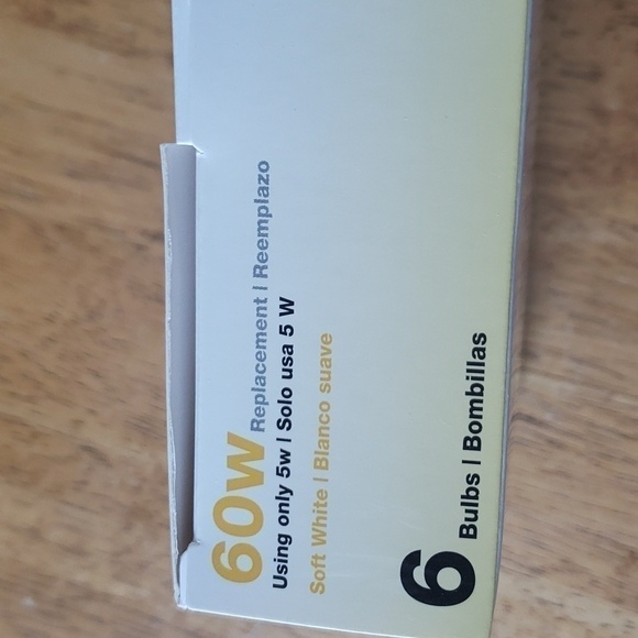 LED Lightbulbs Set of 6 Replacement Bulbs Candelabra Light Bulbs 60 watt - Picture 3 of 9